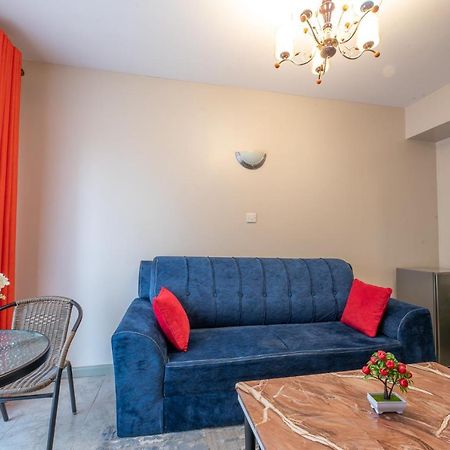 The Bliss - Lovely 1 Bedroom Apartment Located Near Trm Mall Nairobi Buitenkant foto